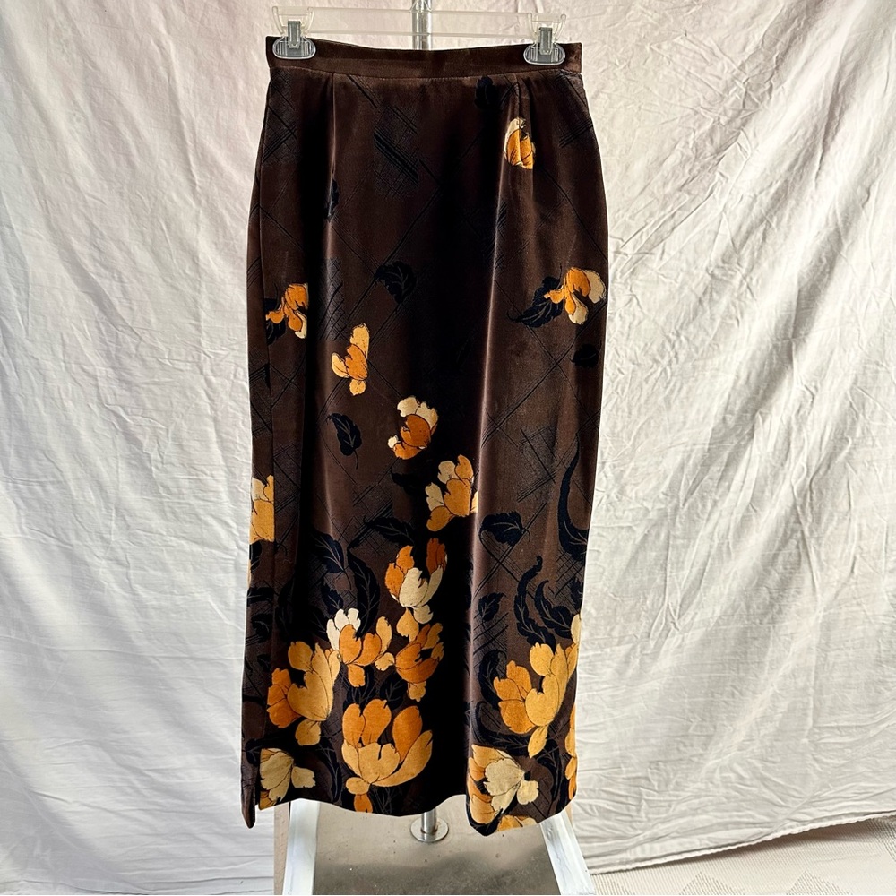 Vintage Brown Velvet Midi Maxi Skirt by Tan Jay Canada Fits Size S/M 26”w 36”h